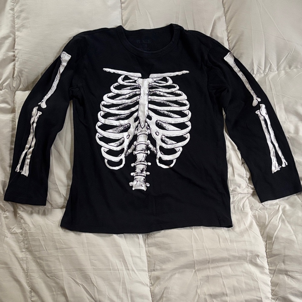 Children’s Place Black White Skeleton Long Sleeve Tee Halloween Size Medium 7/8